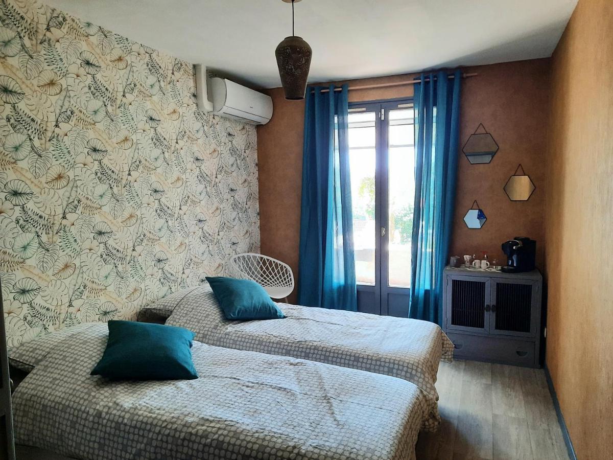 Villa Lei Rigaü Salernes Esterno foto