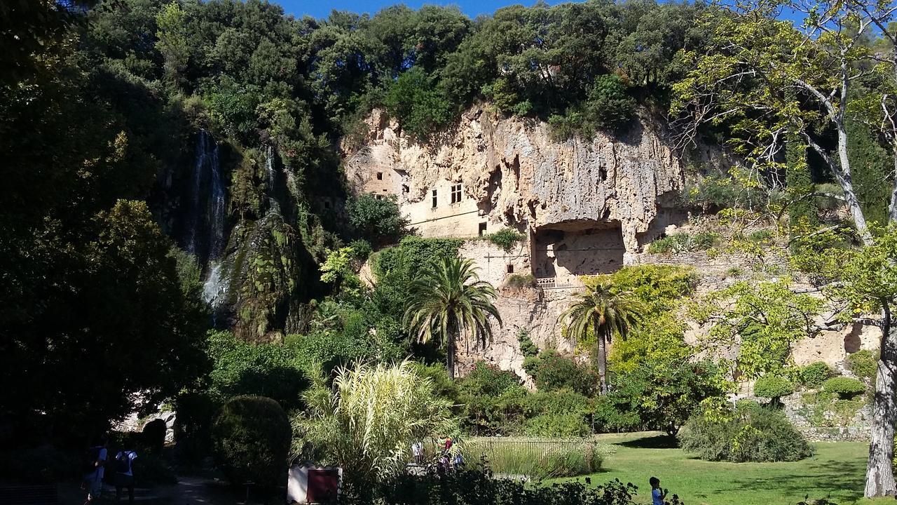 Villa Lei Rigaü Salernes Esterno foto